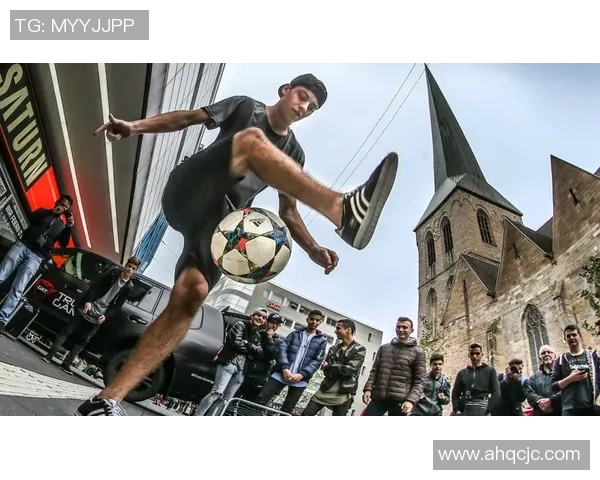 十大球星精彩绝技集锦 足球技巧大解析与视觉盛宴